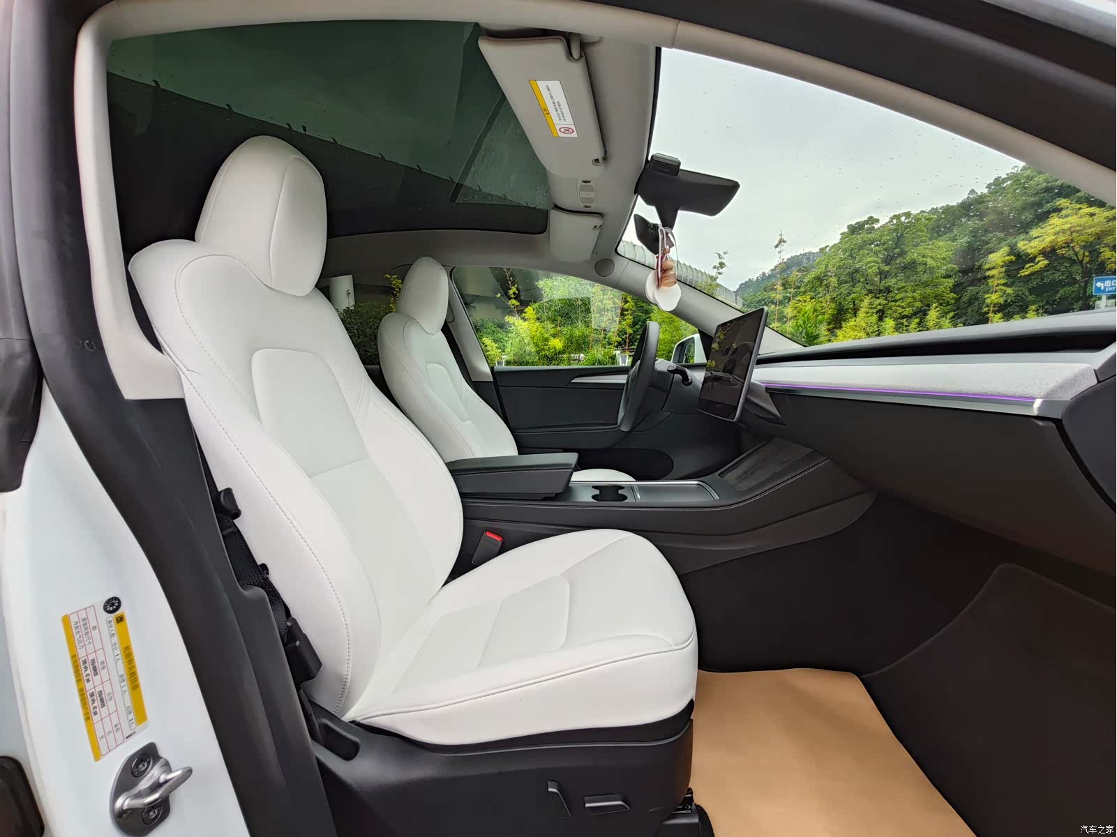 Tesla Model Y, 2024 12