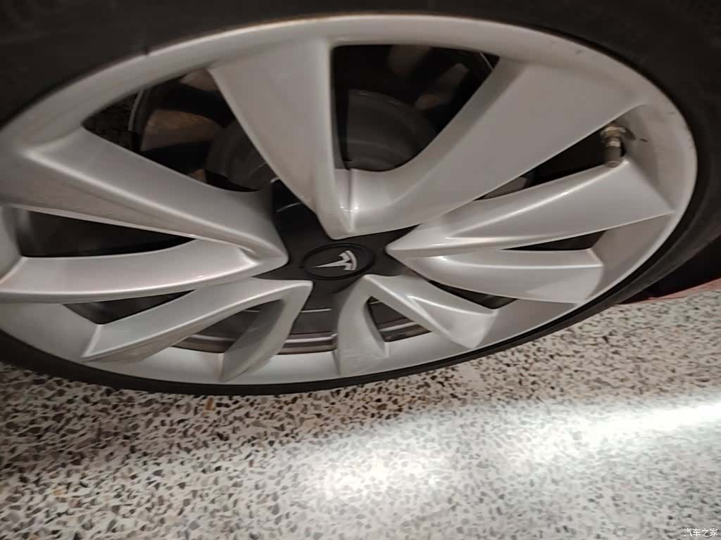 Tesla Model 3, 2020 23