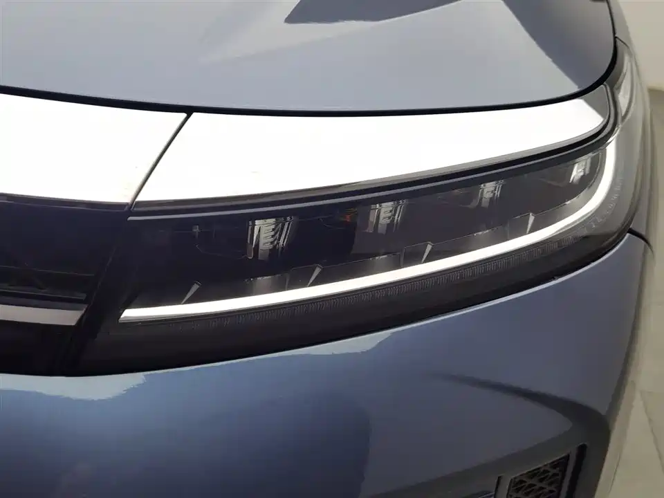 Exeed Chasing the wind