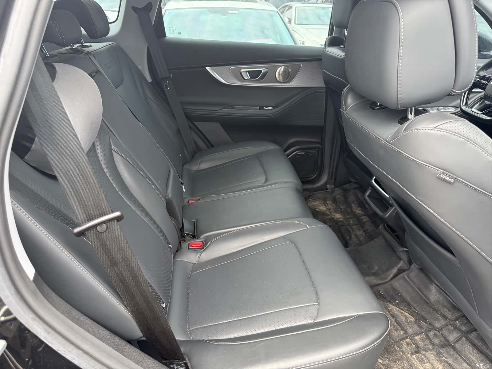 Chery Tiggo 8, 2025 14