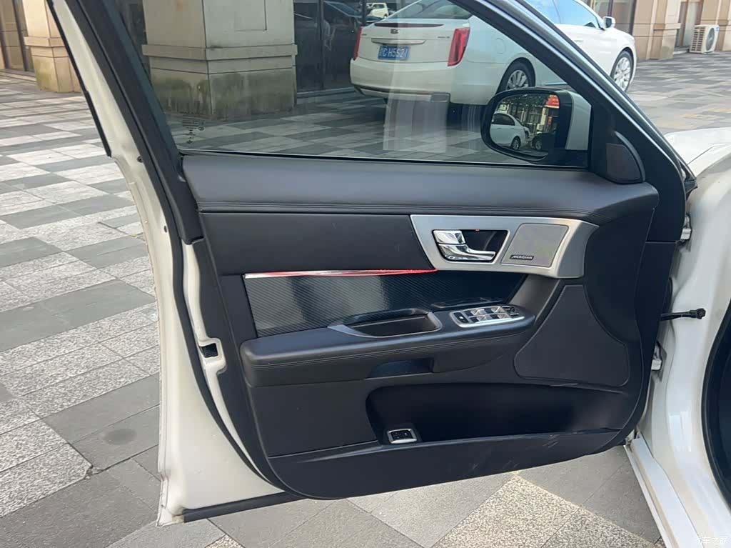 Jaguar XF, 2014 все фото