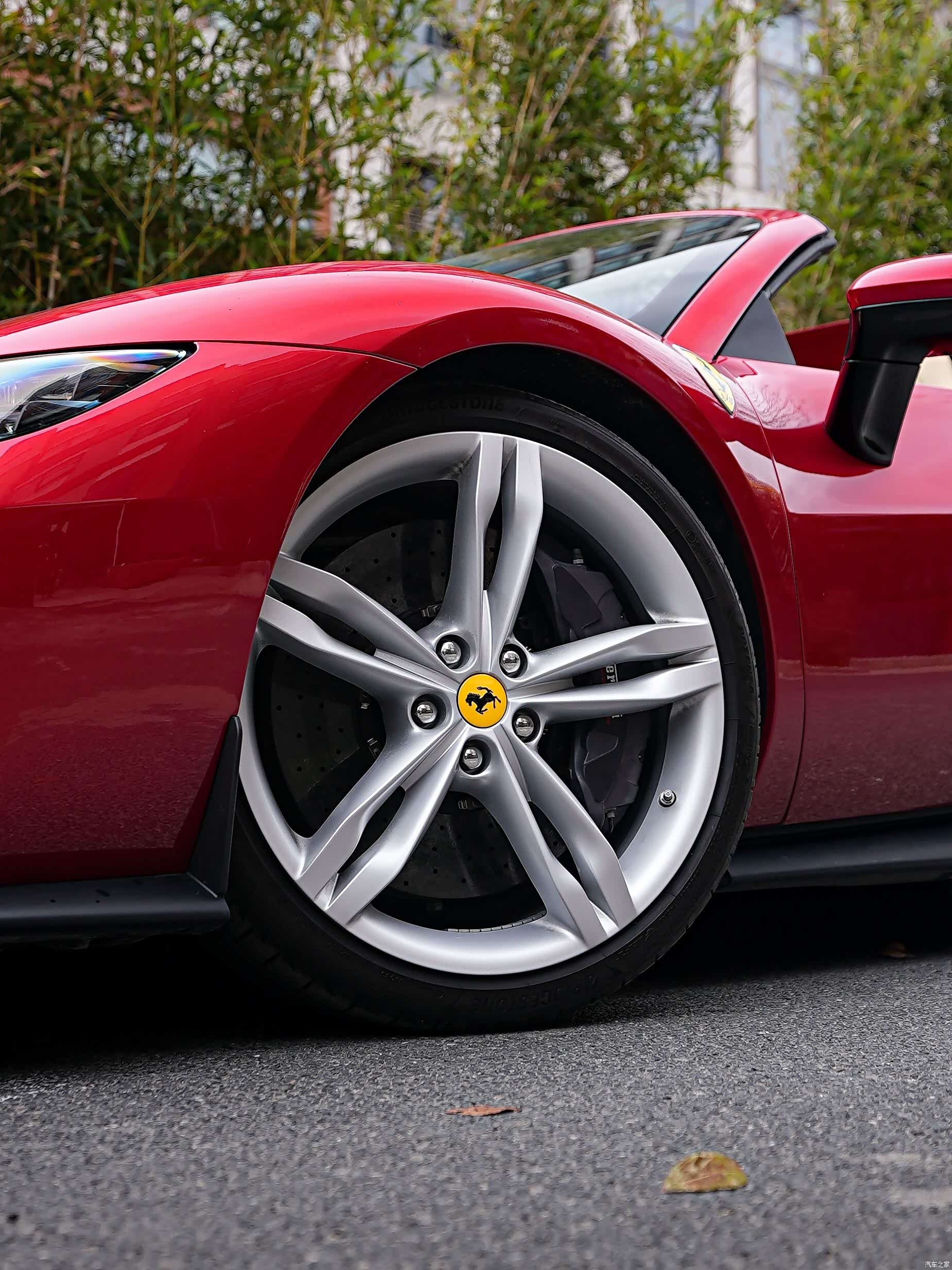 Ferrari 296, 2024 3