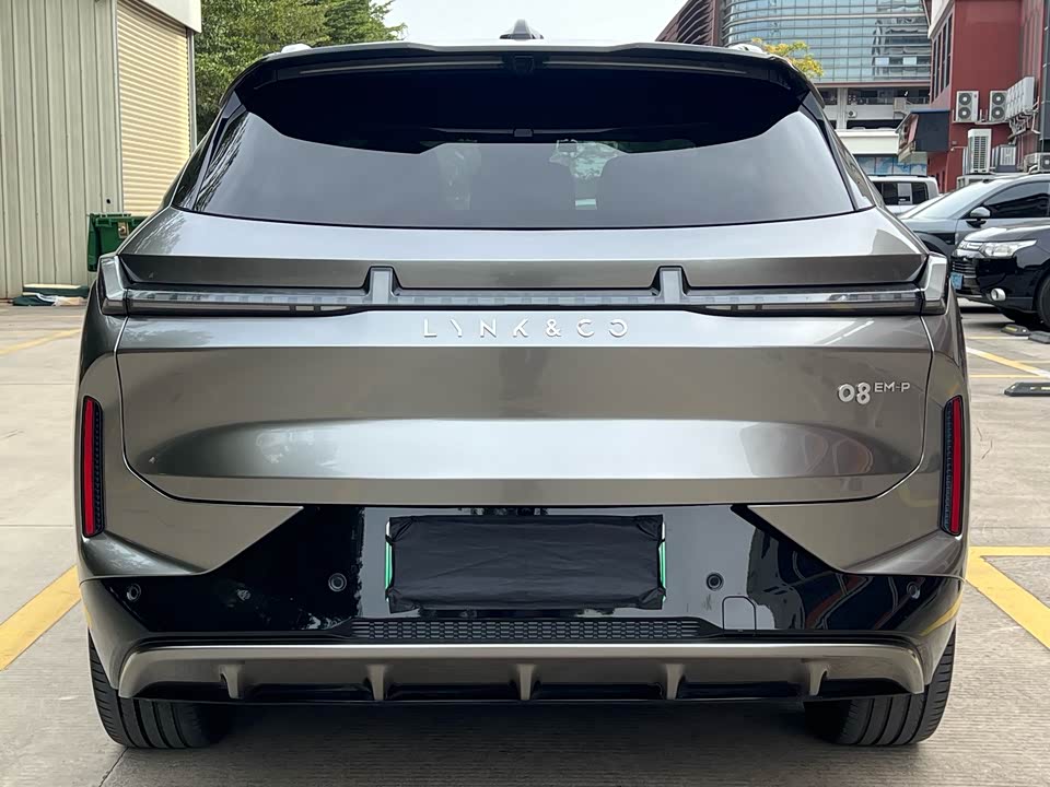 Lynk & Co 08 EM-P