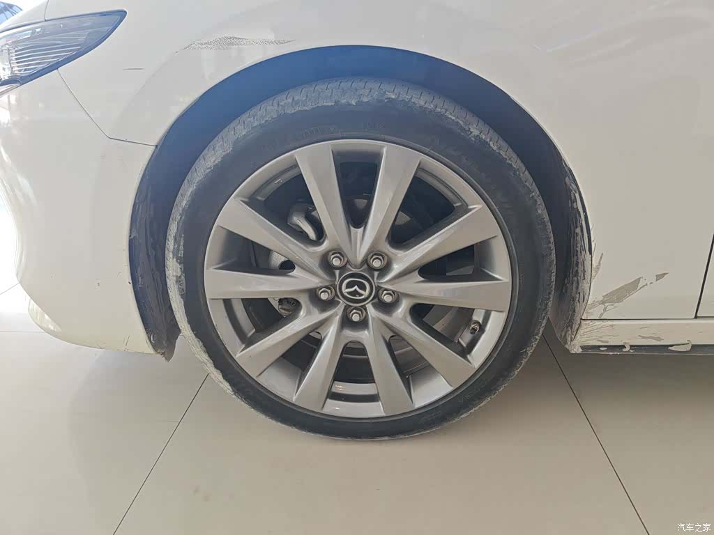 Mazda Mazda3, 2022 25