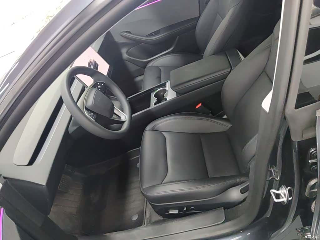 Tesla Model 3, 2025 15
