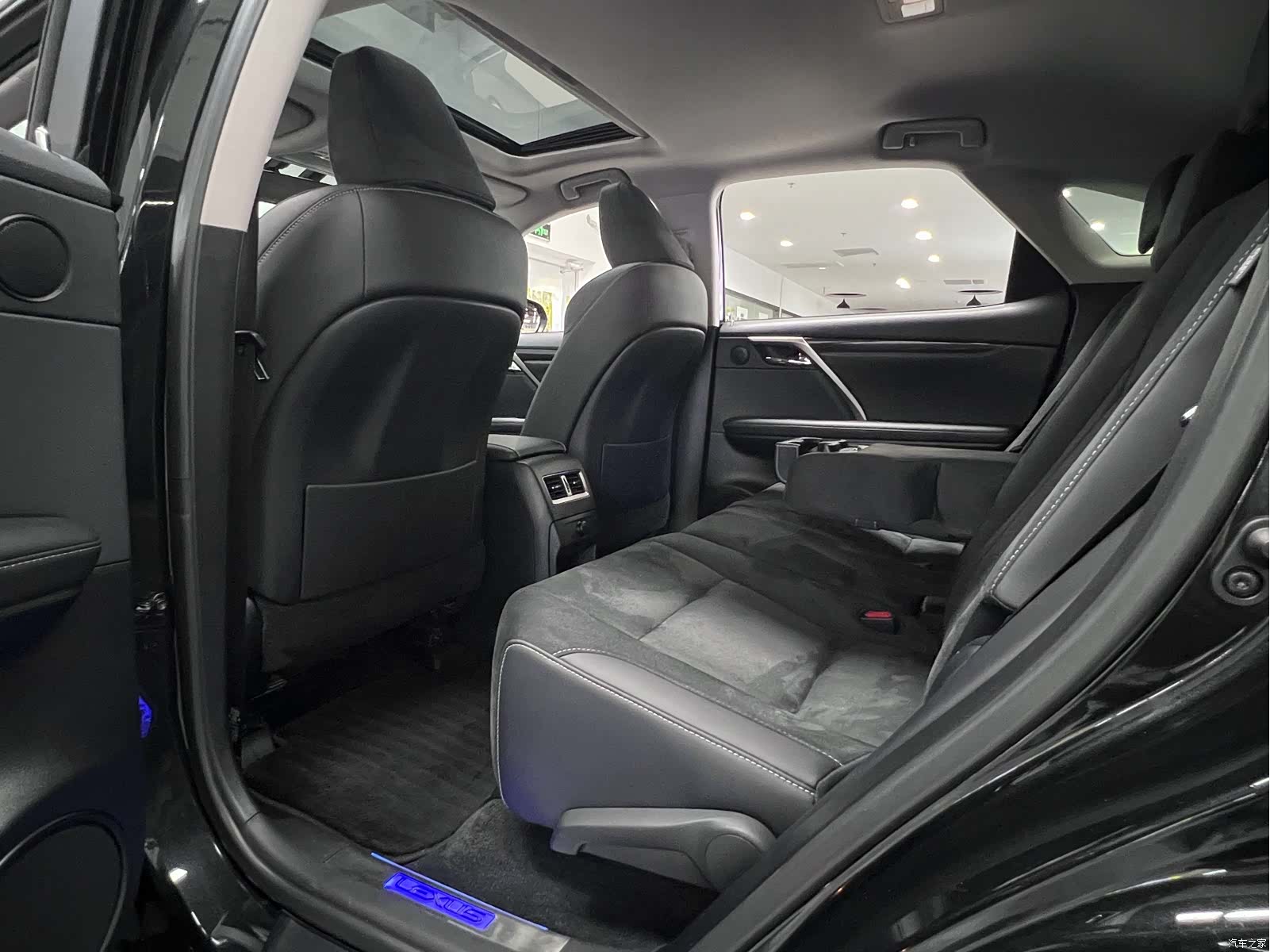 Lexus RX, 2017 11