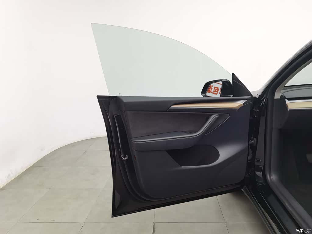Tesla Model Y, 2021 8