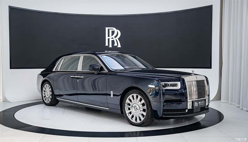 Rolls-Royce Phantom, 2019 3