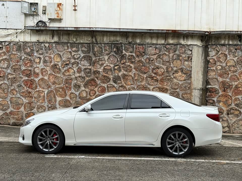 Toyota Reiz Toyota Reiz