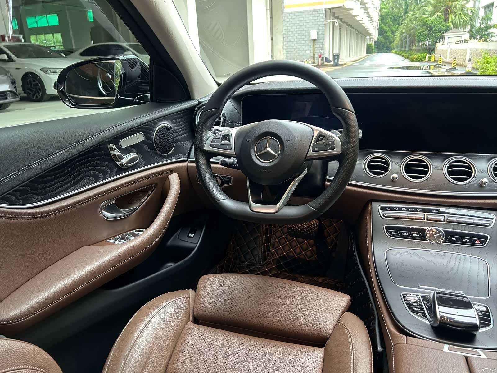 Mercedes-Benz E-Class, 2018 11