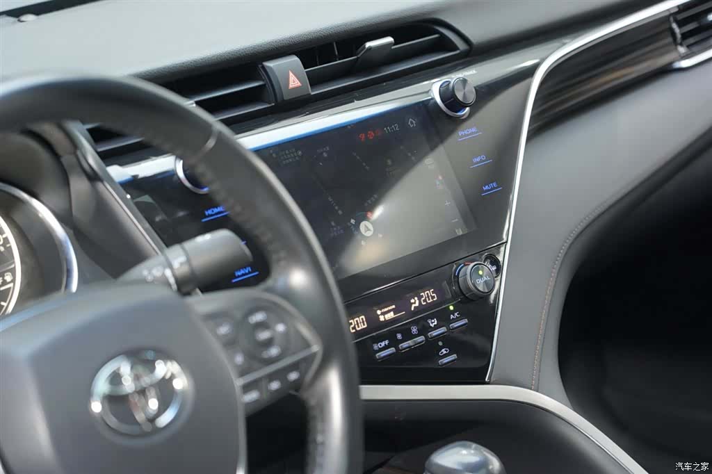Toyota Camry, 2020 13