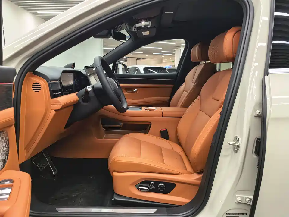 AITO Ask the world M5