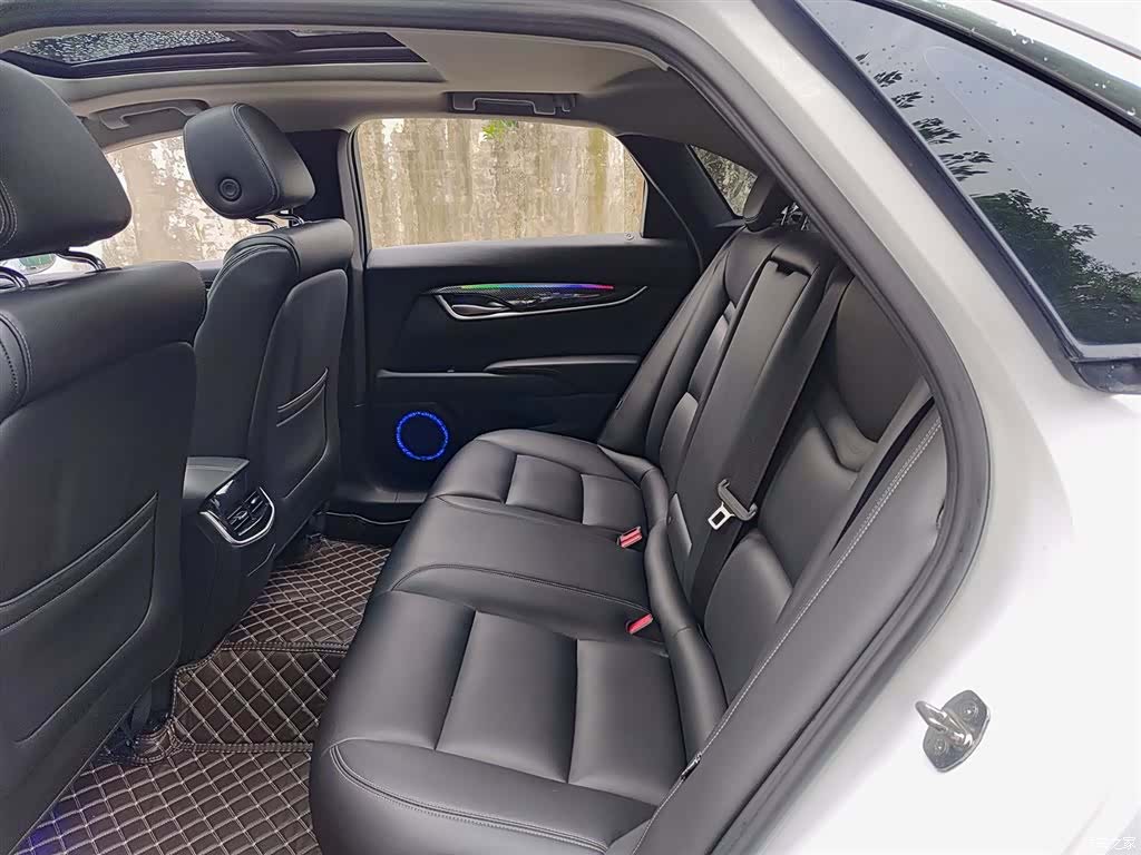 Cadillac XTS, 2019 8