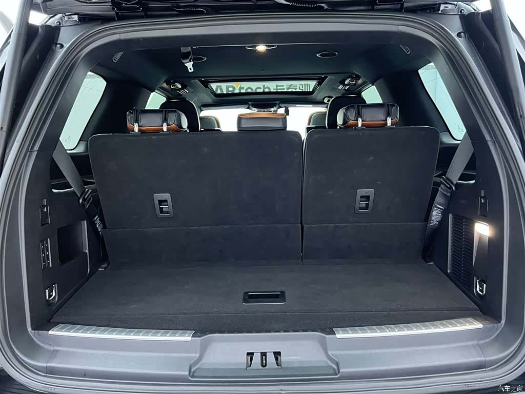Lincoln Navigator, 2019 12