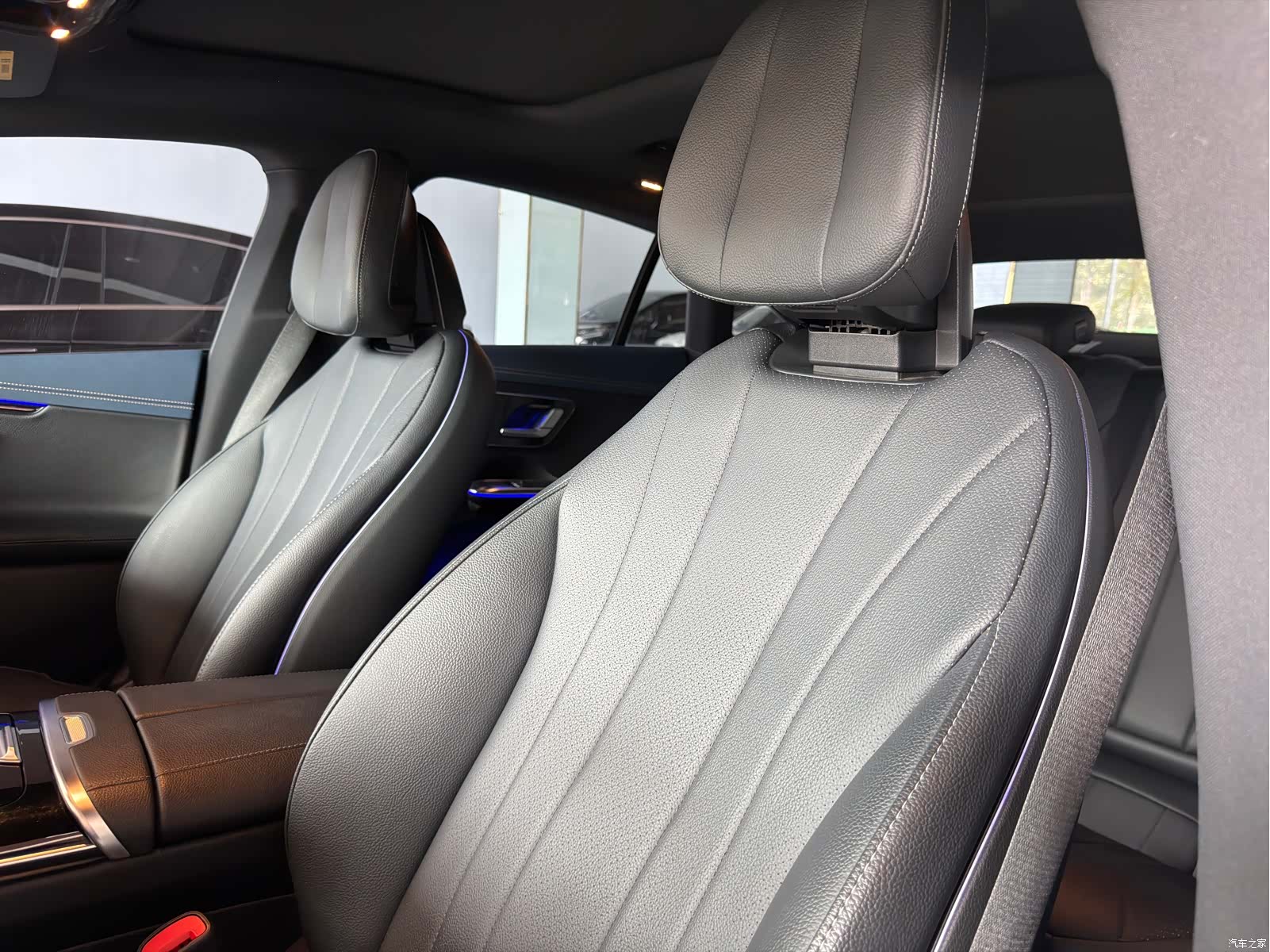 Mercedes-Benz EQE, 2024 16