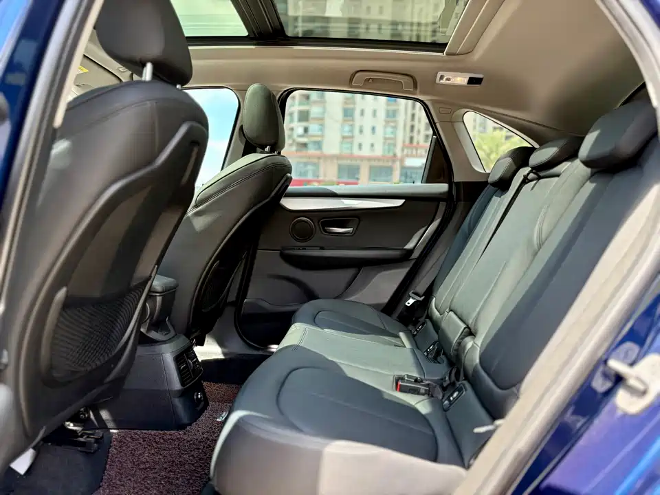 BMW 2 series station wagon