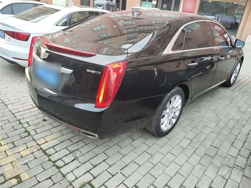Cadillac XTS