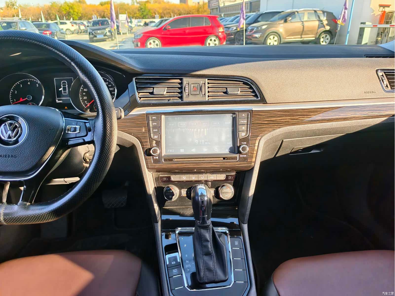 Volkswagen Lamando, 2015 10