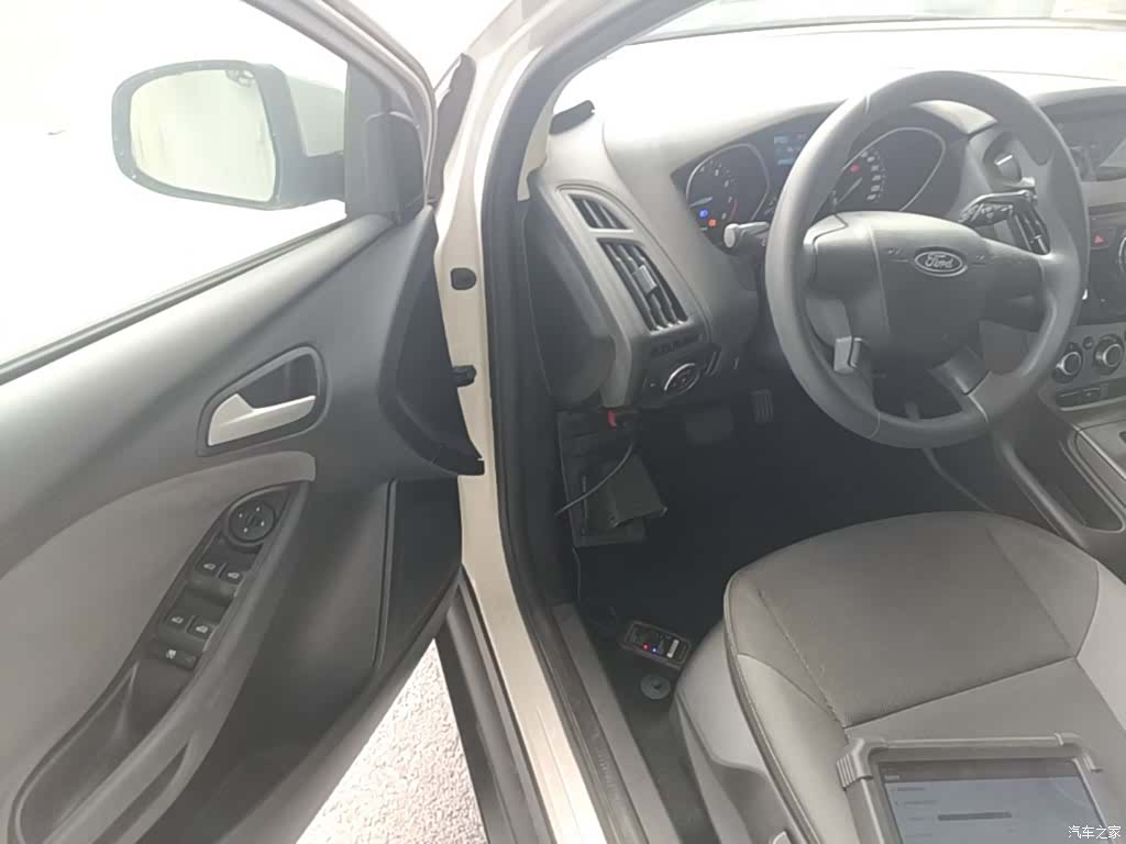 Ford Focus, 2014 16