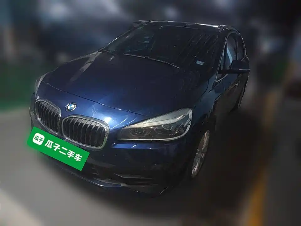 BMW 2 series station wagon