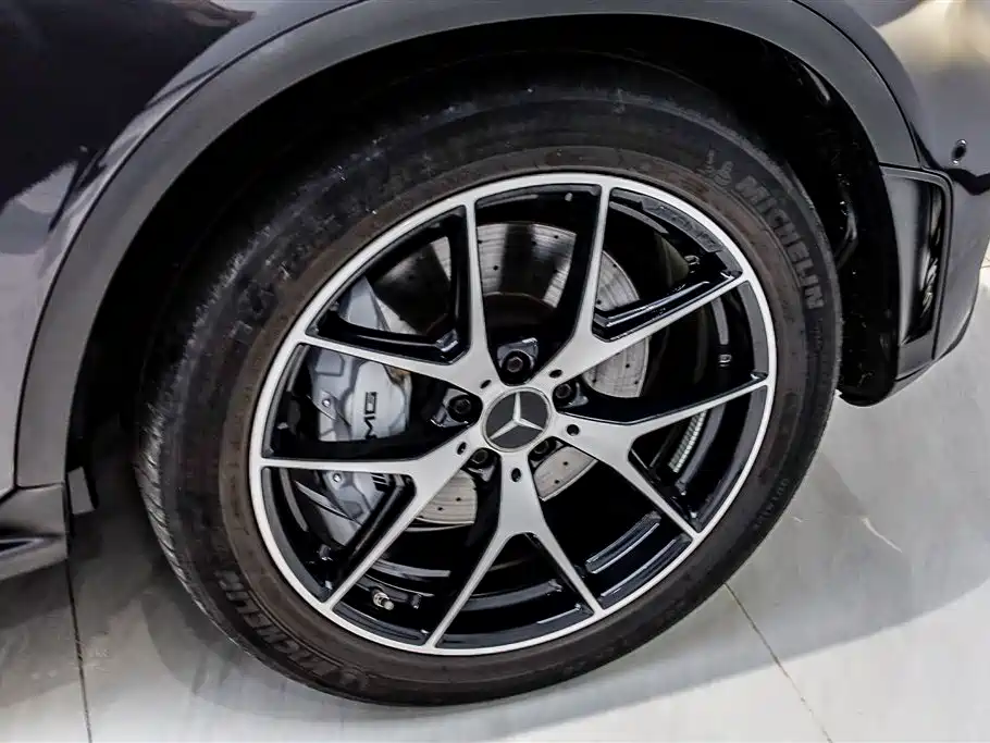 Mercedes-Benz GLC AMG