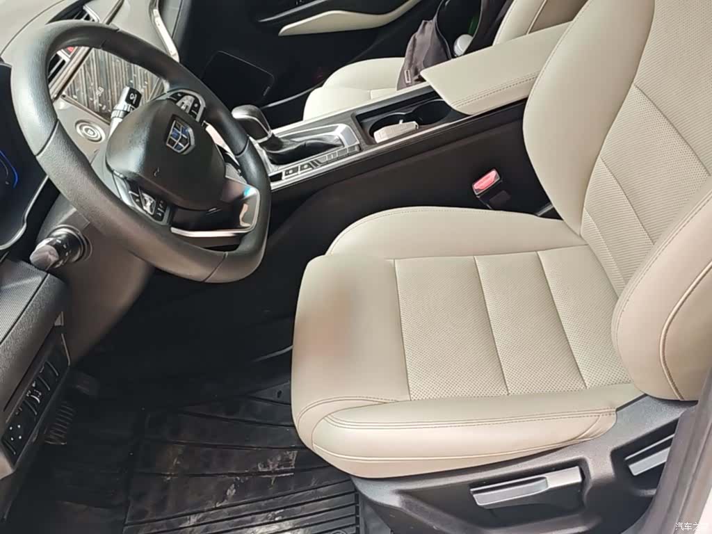 Geely Binray, 2019 15