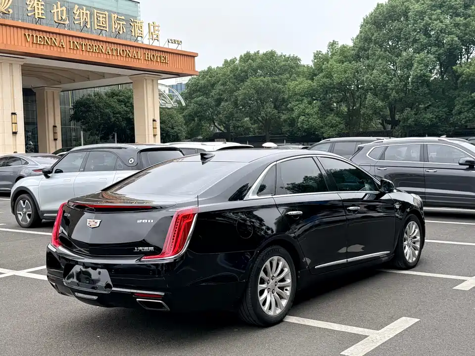 Cadillac XTS