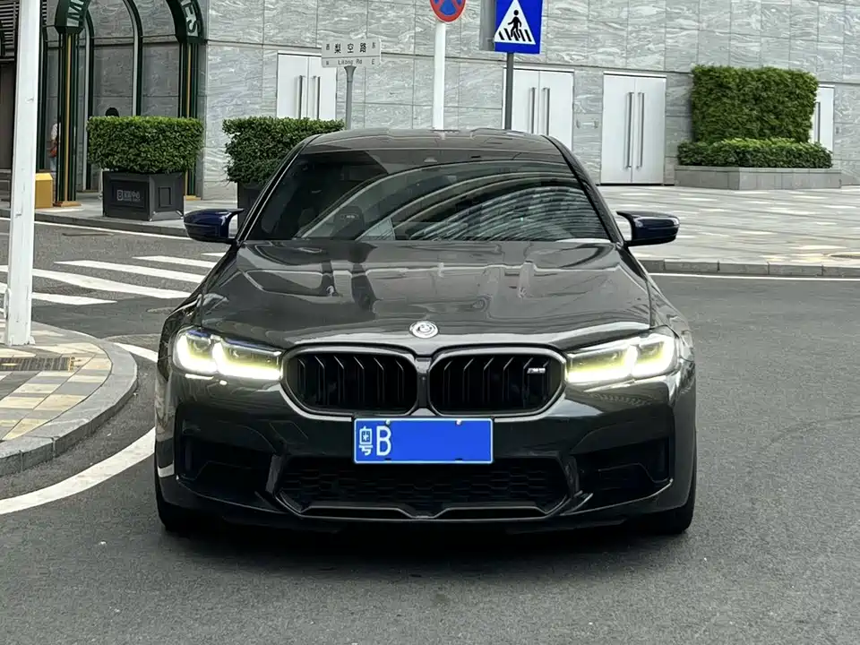 BMW M5