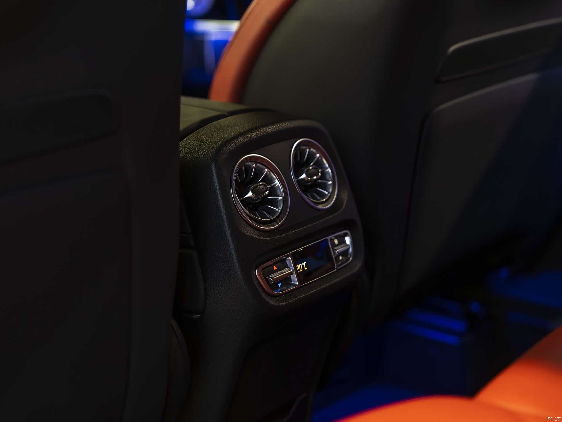 Mercedes-Benz G-Class, 2024 27