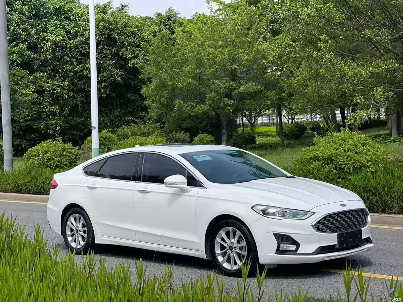 Ford Mondeo, 2019 3