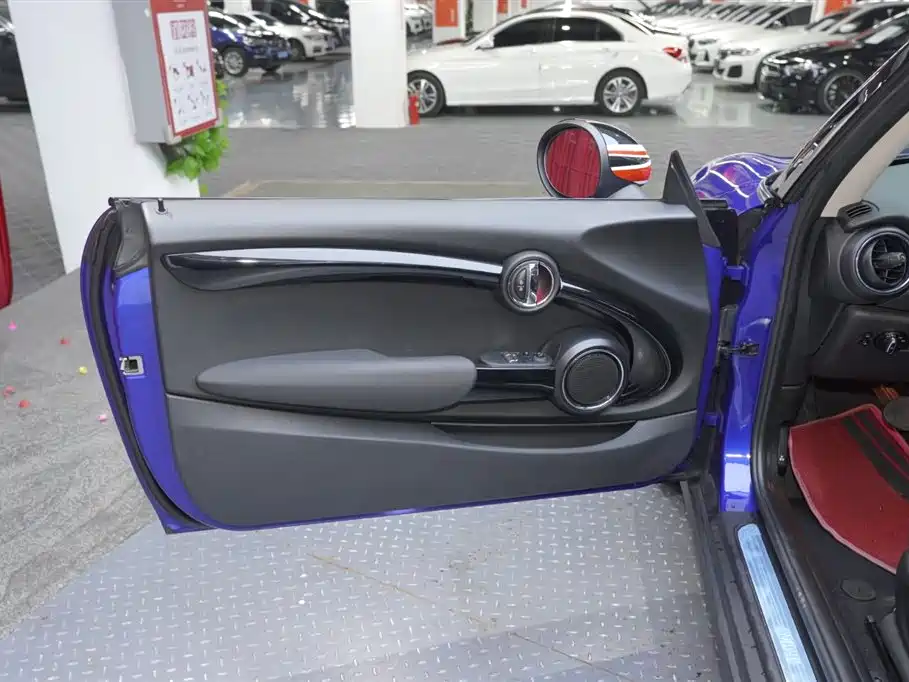 MINI MINI