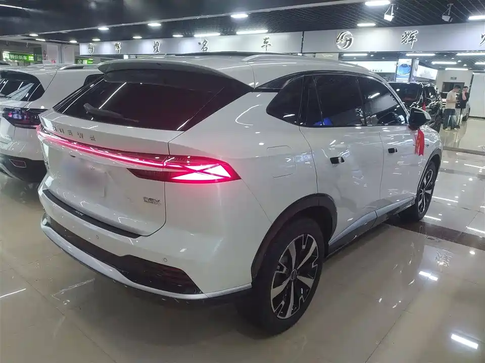 Roewe D5X DMH