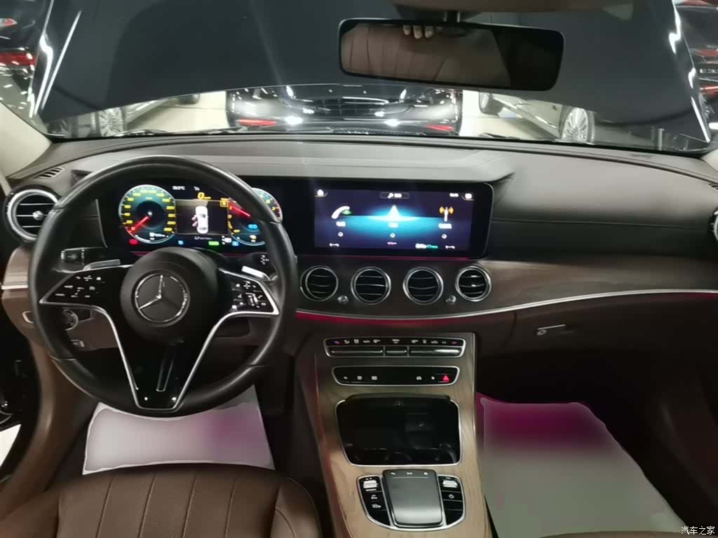 Mercedes-Benz E-Class, 2023 10