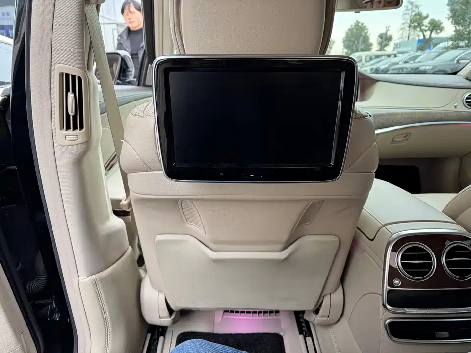 Mercedes-Benz S-class Mercedes-Benz S-class