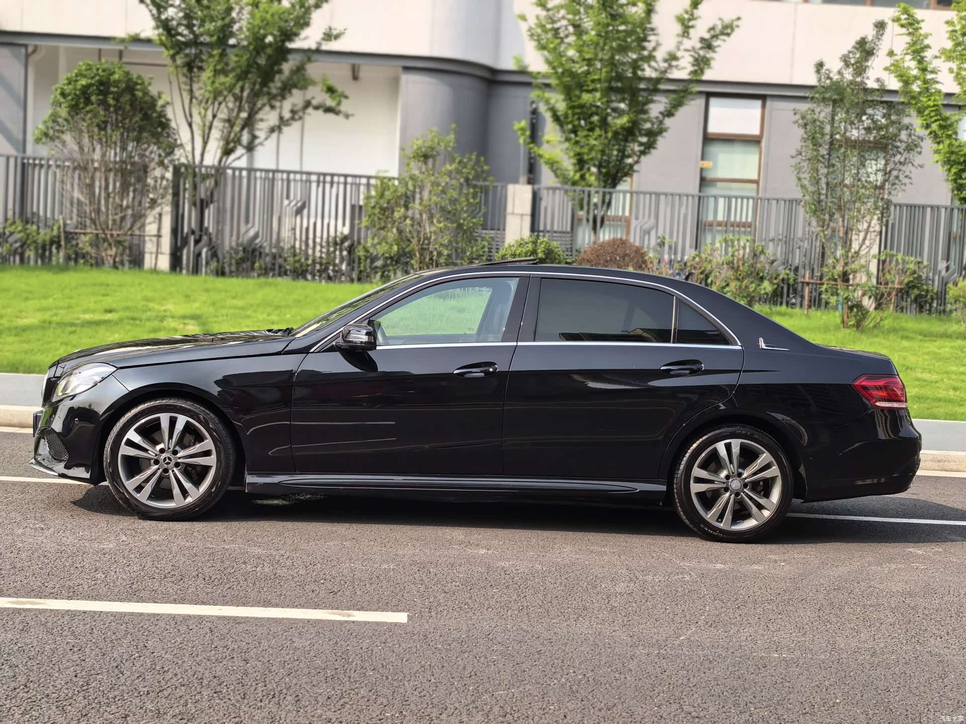 Mercedes-Benz E-Class, 2015 4