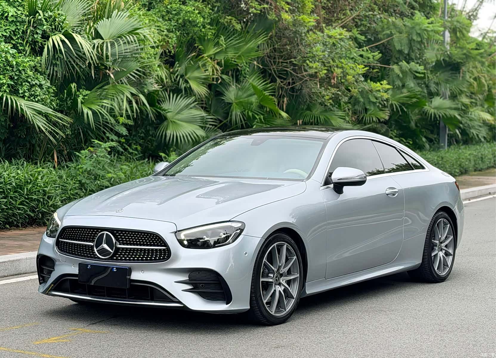 Mercedes-Benz E-Class, 2022 1