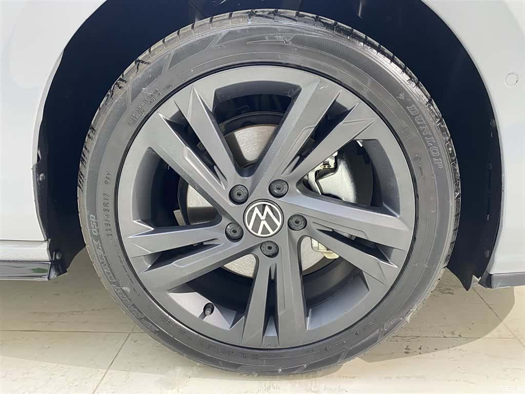 Volkswagen Golf, 2023 8