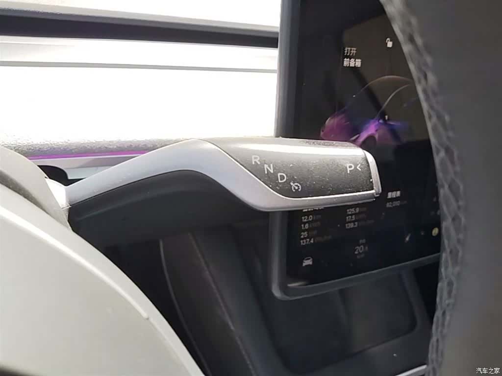 Tesla Model Y, 2024 14