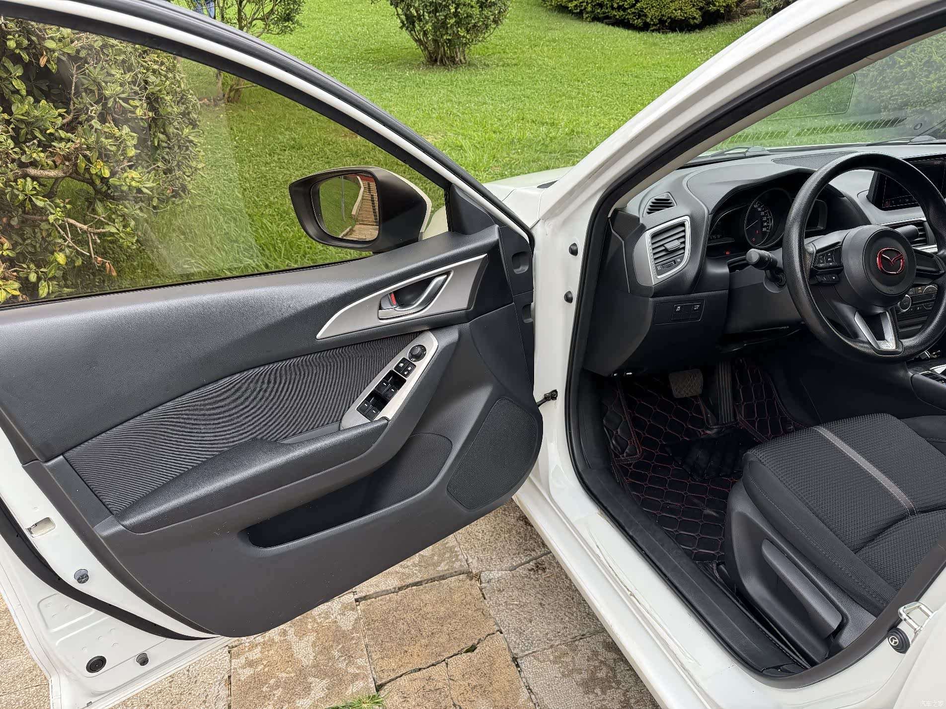 Mazda Mazda3, 2018 14