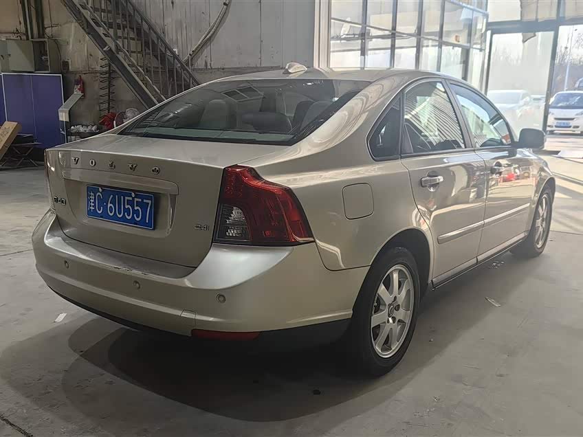 Volvo S40