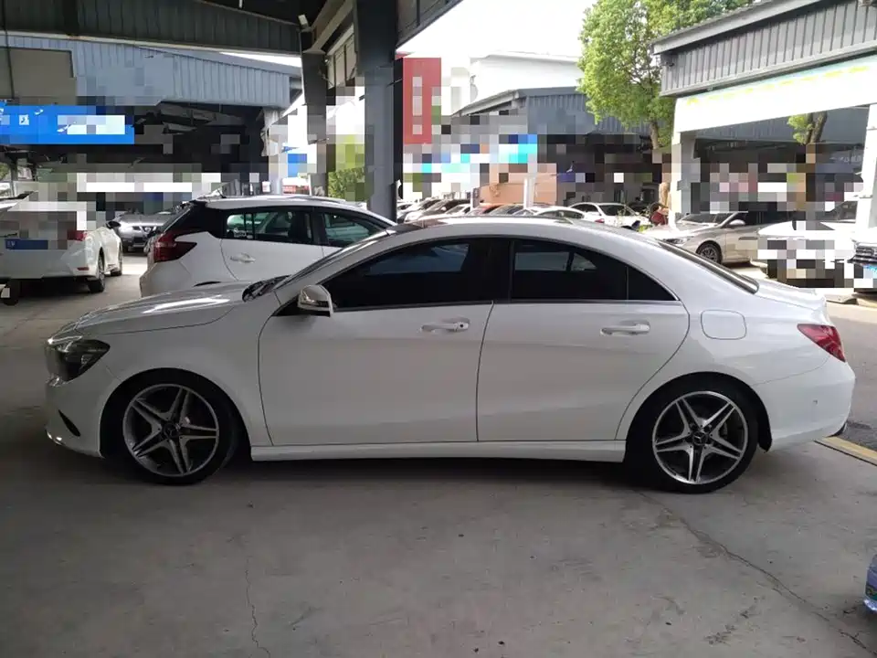 Mercedes-Benz CLA