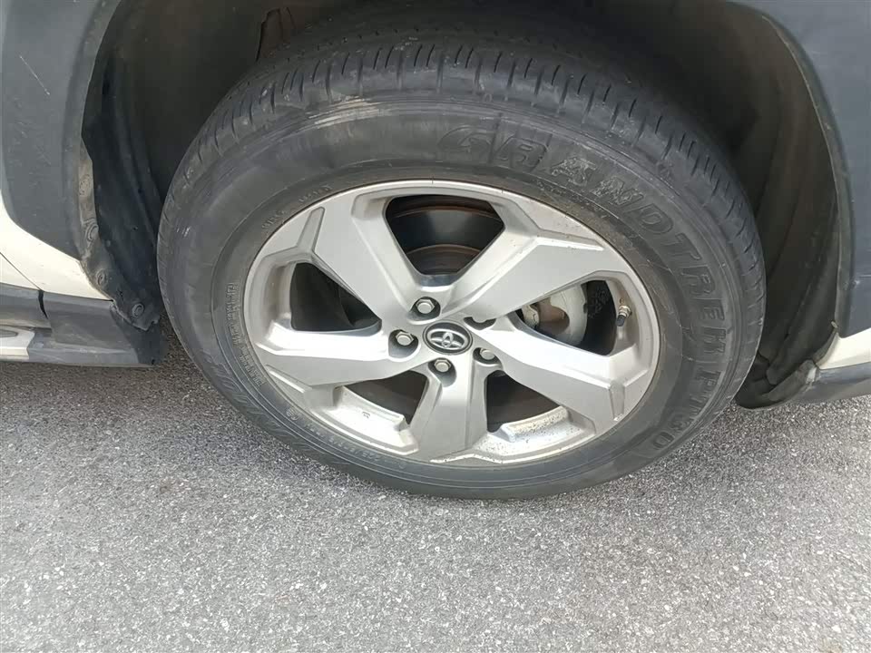 Toyota RAV4 Rongfang