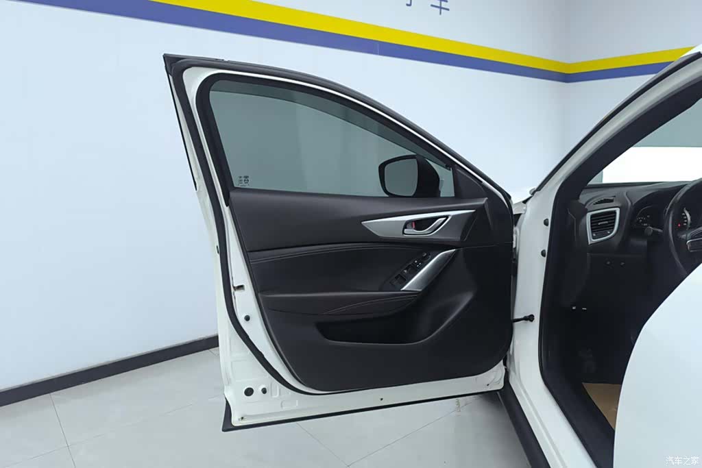 Mazda CX-4, 2017 7