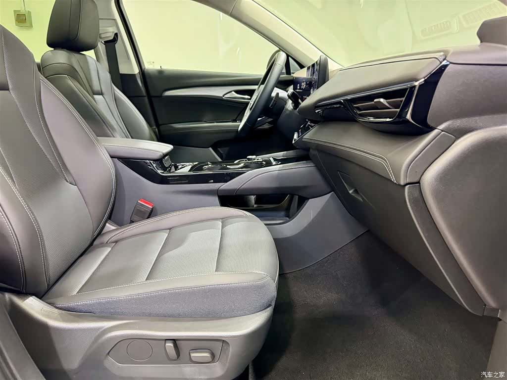 Buick Envision, 2025 19