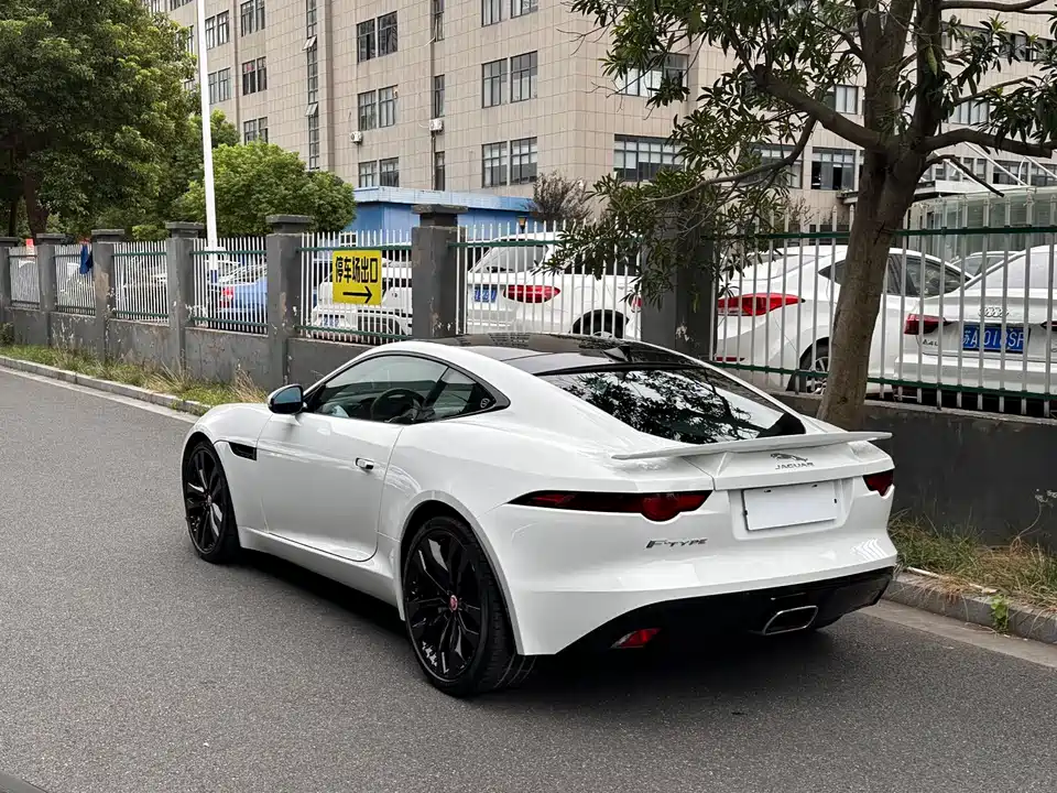 Jaguar F-TYPE