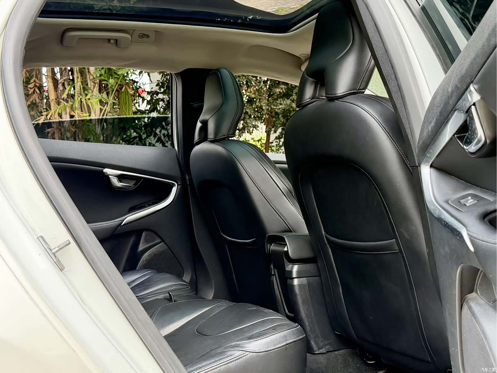 Volvo V40, 2016 34
