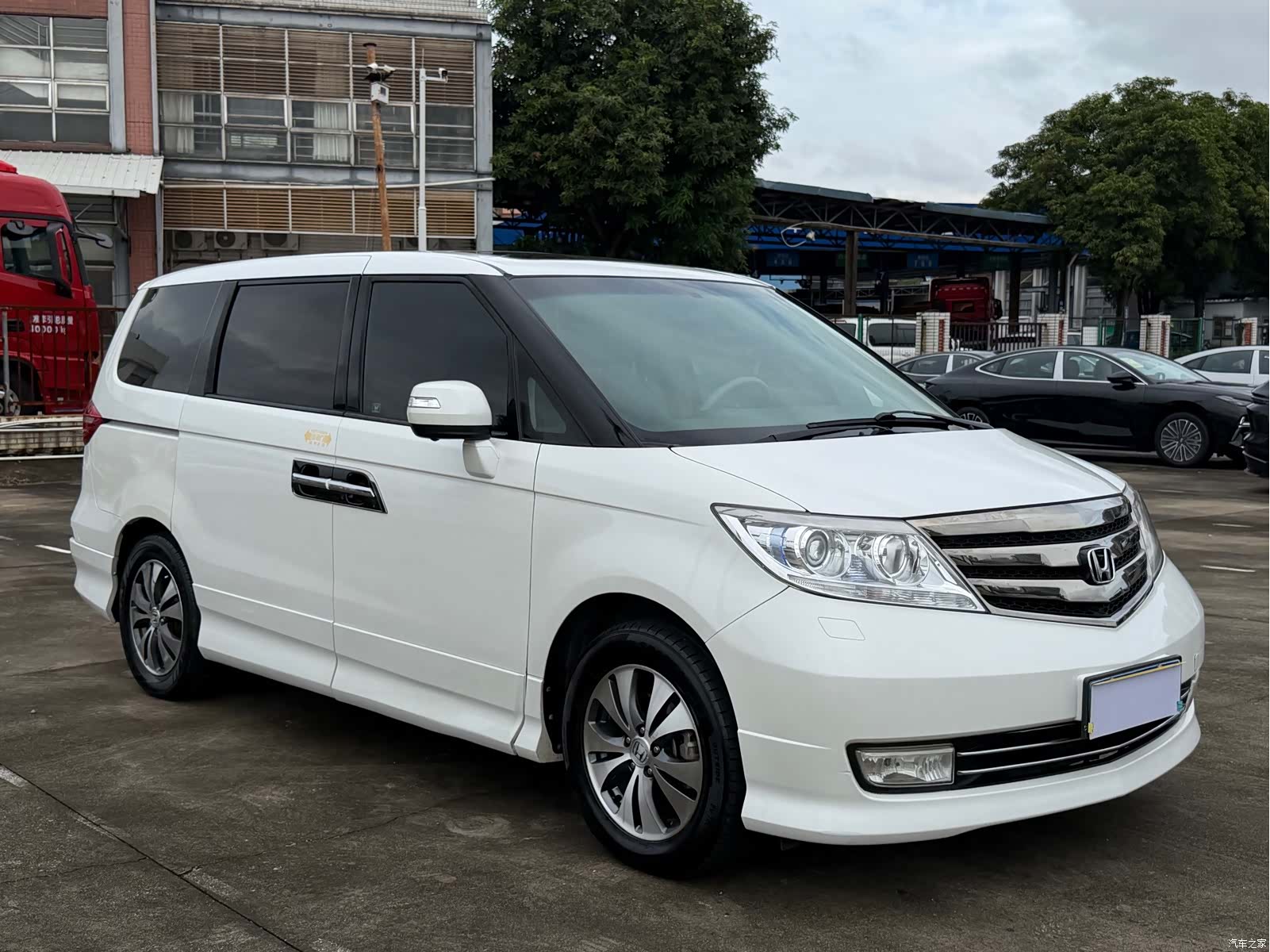 Honda Elysion, 2015 3