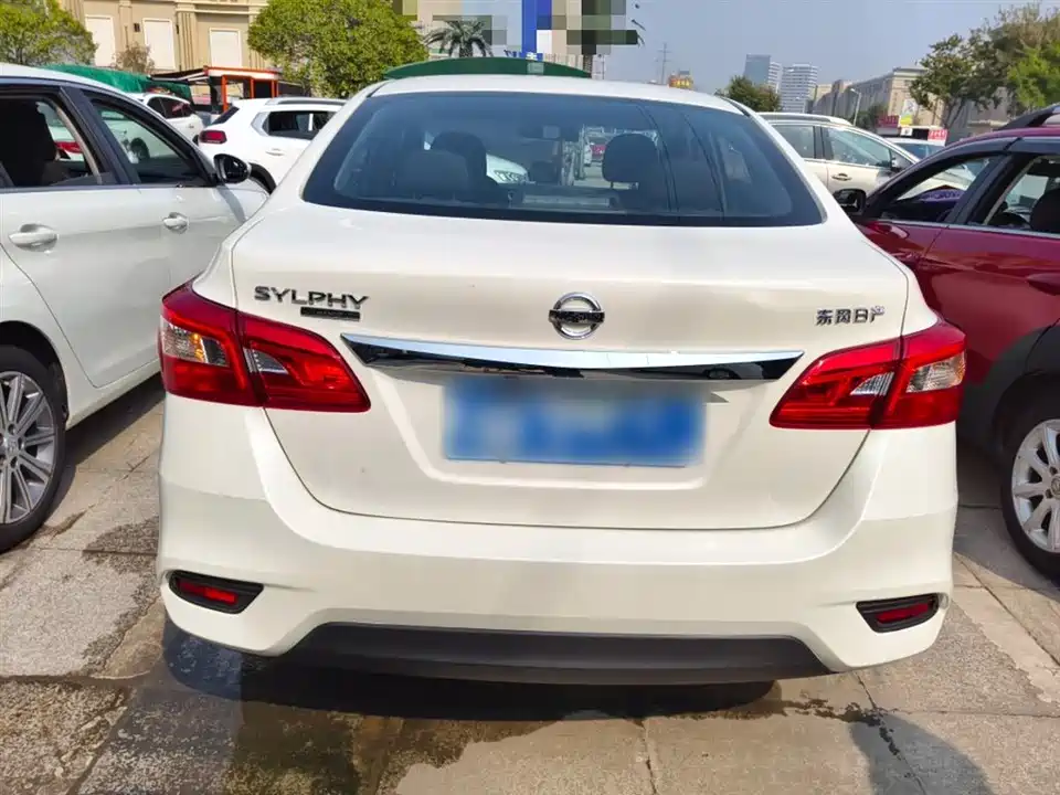 Nissan Xuan Yi