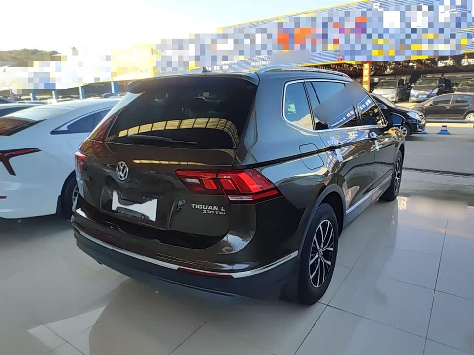 Volkswagen Tiguan L