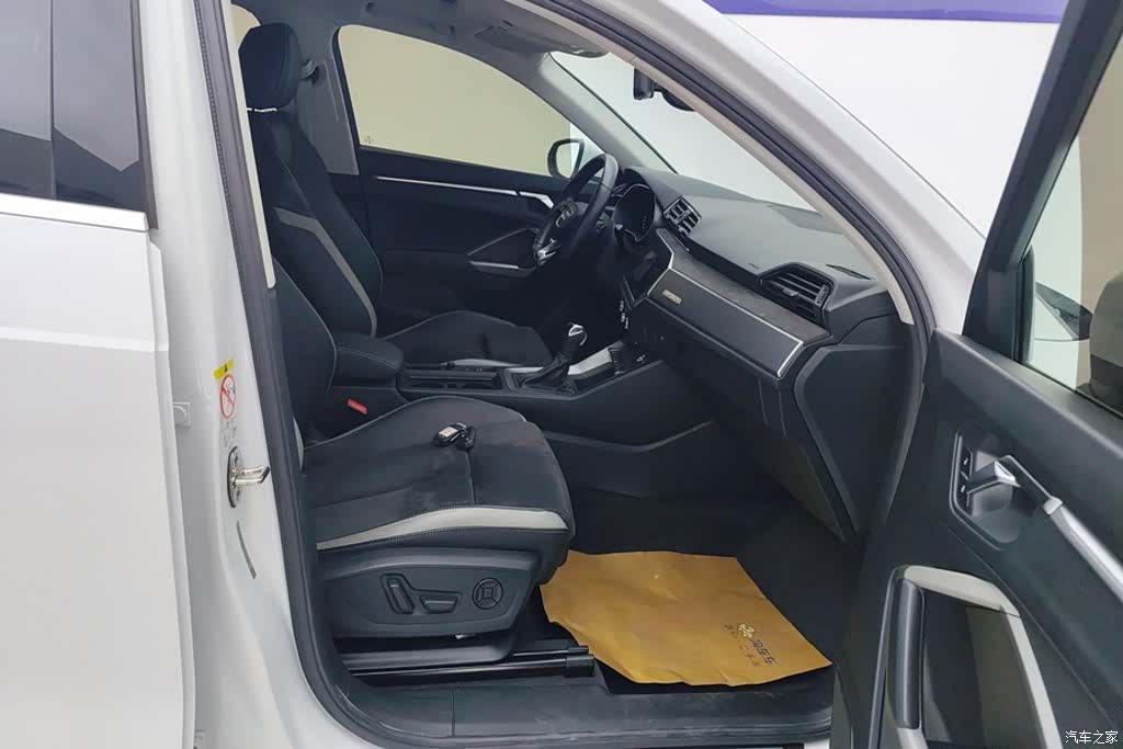 Audi Q3, 2021 8